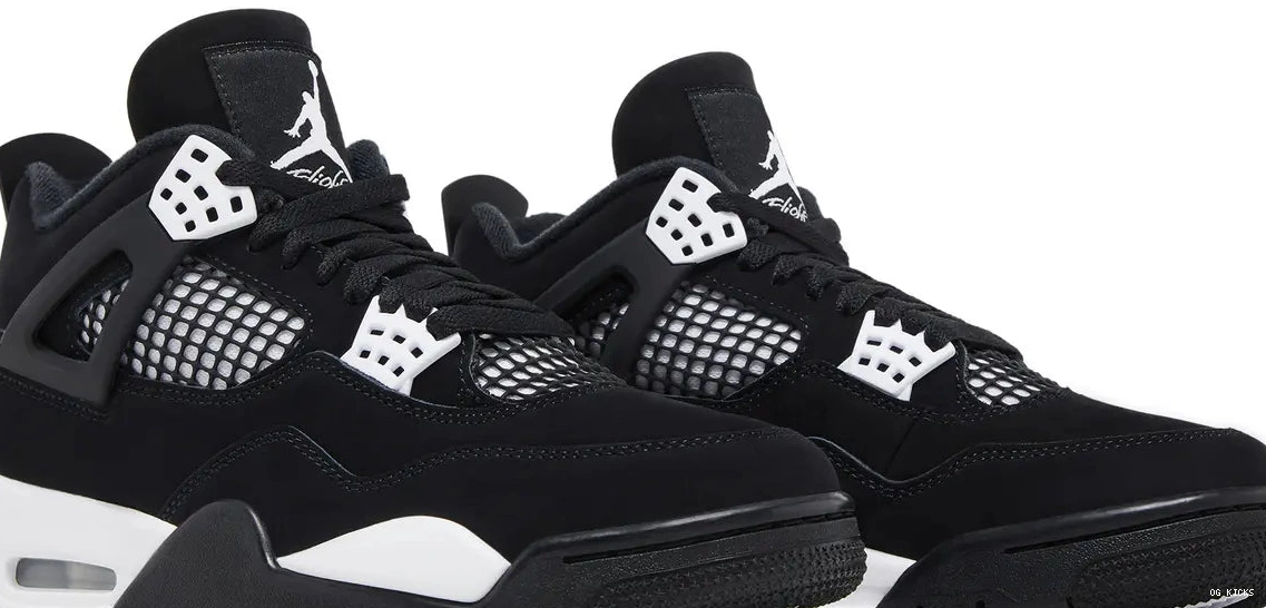 Retro White Thunder Jordan 4 0824